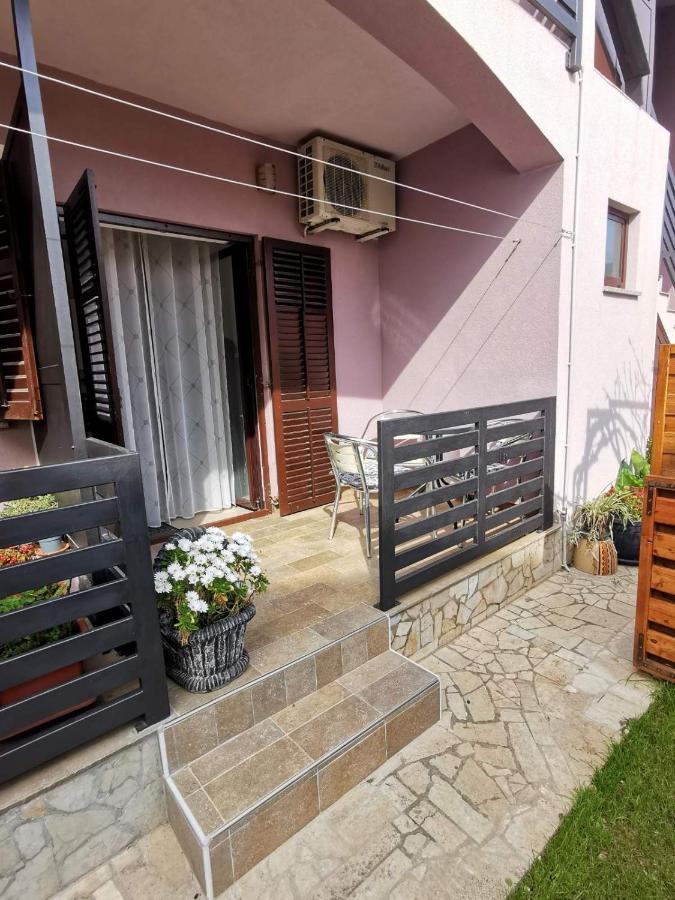 Apartman Lana Medulin Buitenkant foto