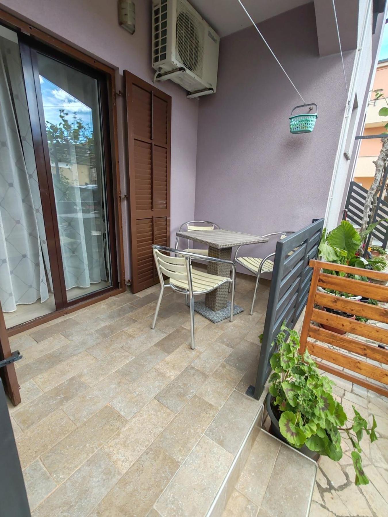 Apartman Lana Medulin Buitenkant foto