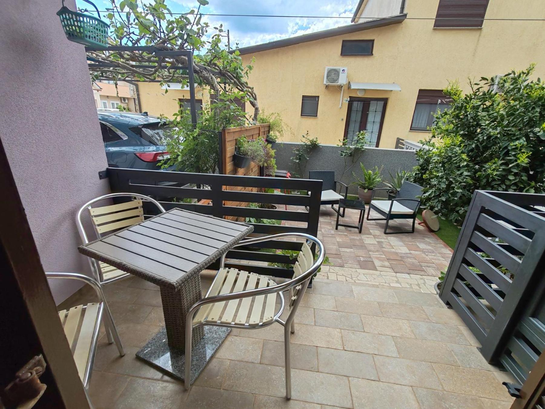 Apartman Lana Medulin Buitenkant foto